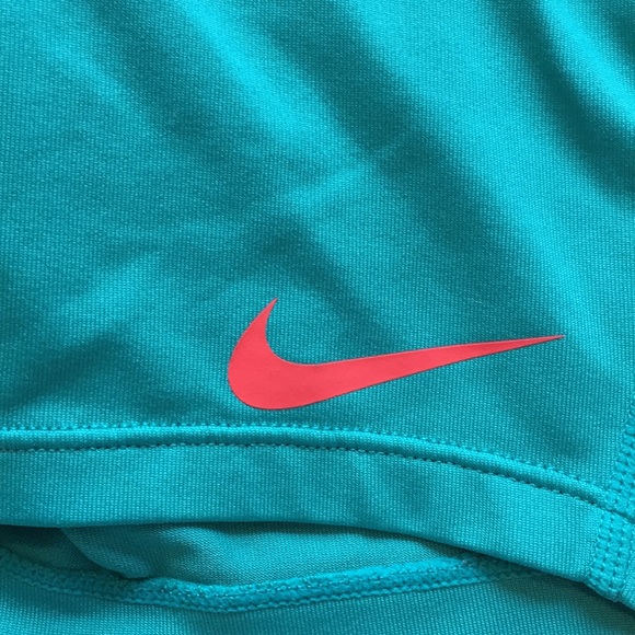 Nike Pros - Picture 3 of 3